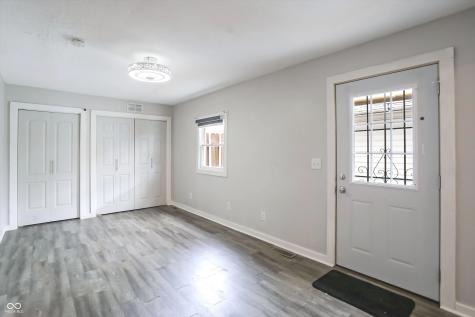 945 Cecil Avenue Indianapolis IN 46219
