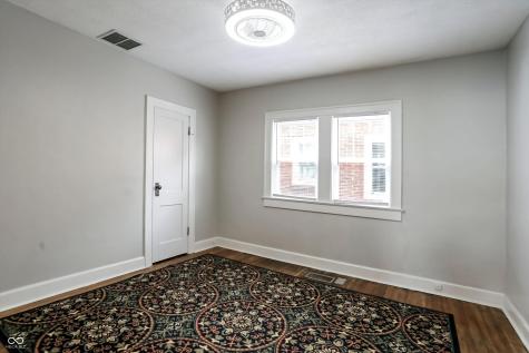 945 Cecil Avenue Indianapolis IN 46219