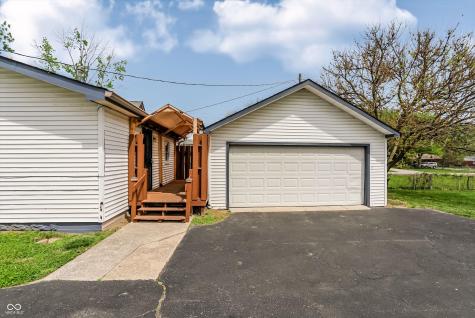 945 Cecil Avenue Indianapolis IN 46219