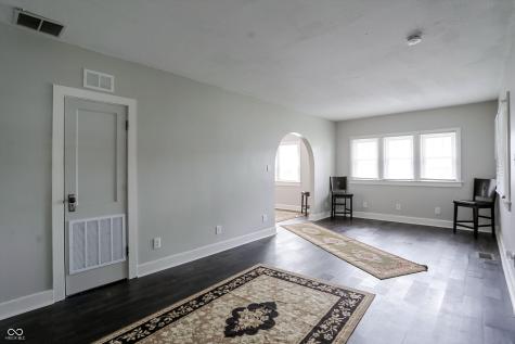 945 Cecil Avenue Indianapolis IN 46219
