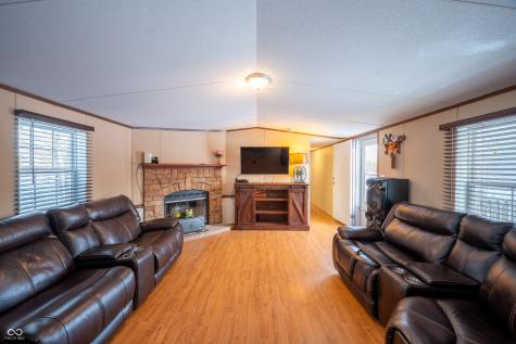9985 N Private Road 875 W Elizabethtown IN 47232