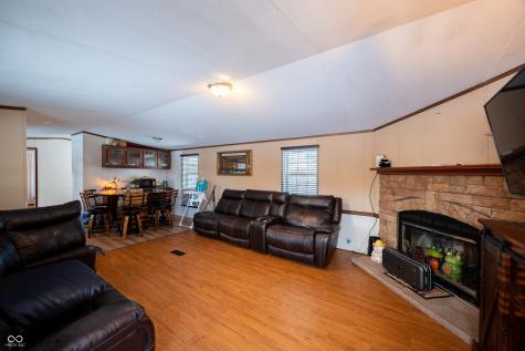 9985 N Private Road 875 W Elizabethtown IN 47232