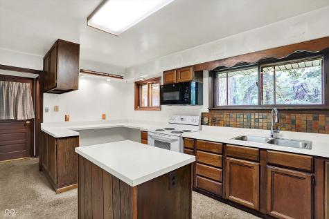 4225 Springwood Trail Indianapolis IN 46228