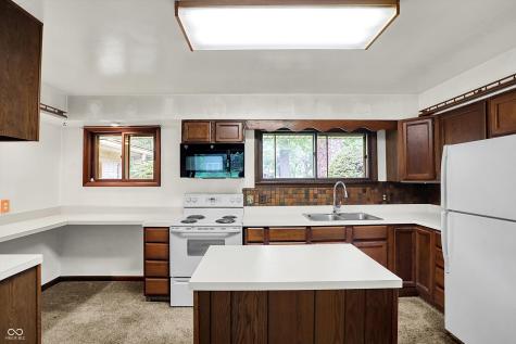 4225 Springwood Trail Indianapolis IN 46228