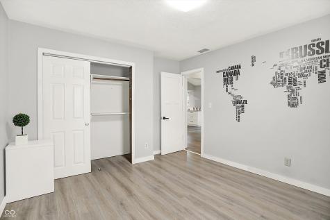 9002 Walton Street Indianapolis IN 46231