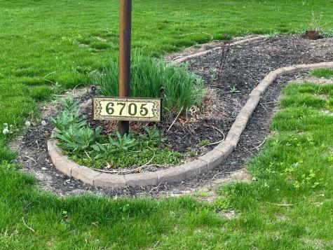 6705 Grosvenor Place Indianapolis IN 46220