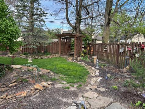 6705 Grosvenor Place Indianapolis IN 46220
