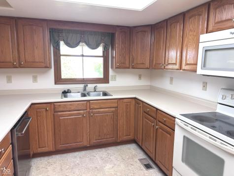 423 Alexander Drive Seymour IN 47274