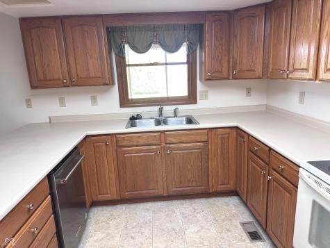 423 Alexander Drive Seymour IN 47274