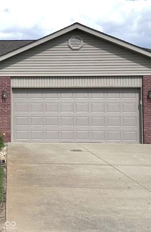 423 Alexander Drive Seymour IN 47274
