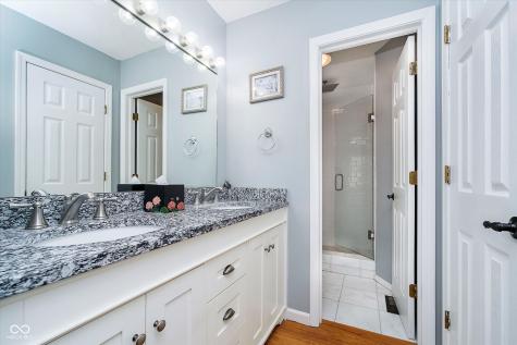 8527 Honeysuckle Way Indianapolis IN 46256