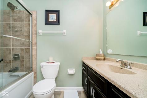 8527 Honeysuckle Way Indianapolis IN 46256