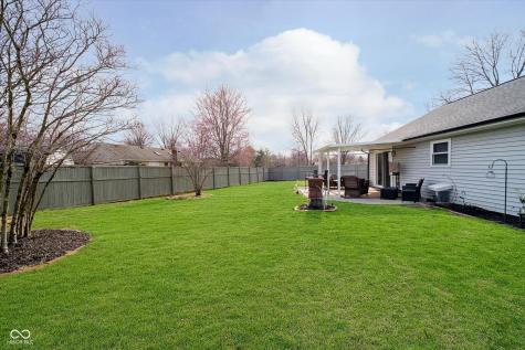 8527 Honeysuckle Way Indianapolis IN 46256