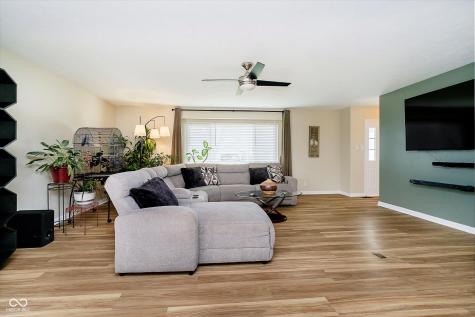 8527 Honeysuckle Way Indianapolis IN 46256