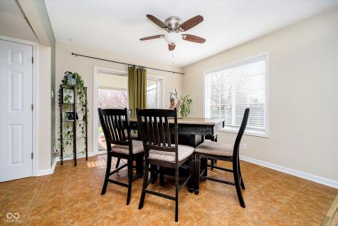 8527 Honeysuckle Way Indianapolis IN 46256