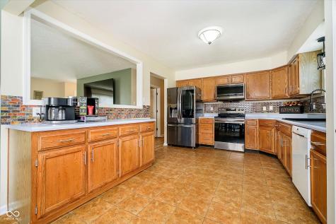 8527 Honeysuckle Way Indianapolis IN 46256