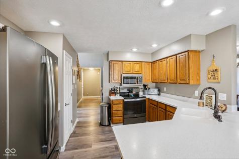 1440 Aaron Drive W Shelbyville IN 46176