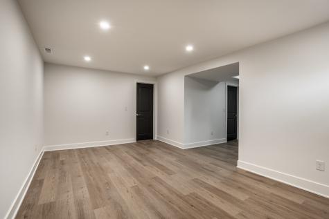 25 E 54th Street Indianapolis IN 46220