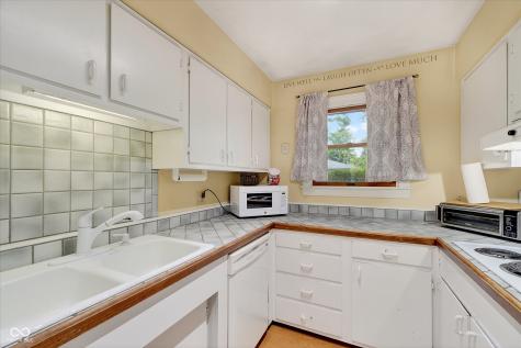 6044 W 29th Place Indianapolis IN 46224
