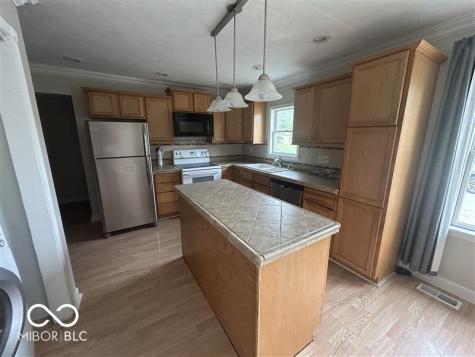 1640 Lawton Avenue Columbus IN 47201