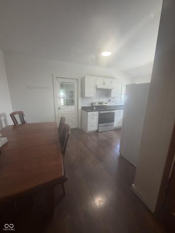 206 E Wall Street Advance IN 46102