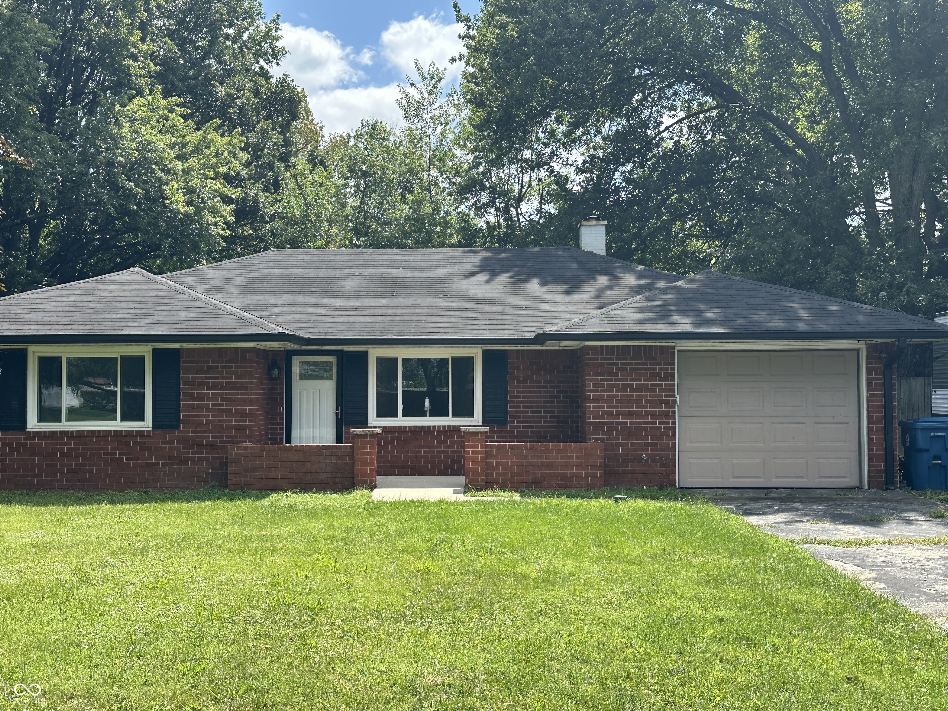 8111 Beechwood Avenue Indianapolis IN 46219