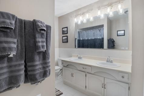 1715 Sturbridge Road Indianapolis IN 46260