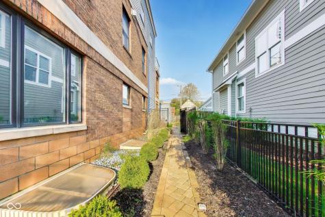 2449 N Delaware Street Indianapolis IN 46205