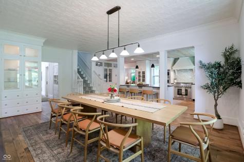 420 W Pine Street Zionsville IN 46077