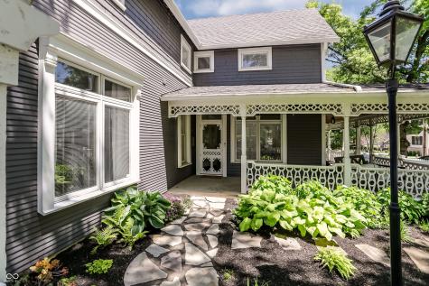 420 W Pine Street Zionsville IN 46077