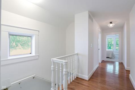 420 W Pine Street Zionsville IN 46077