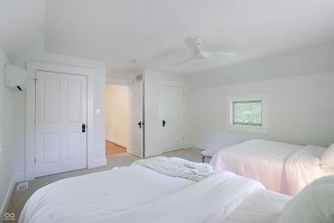 420 W Pine Street Zionsville IN 46077