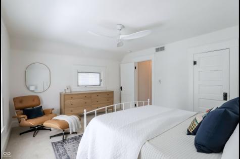 420 W Pine Street Zionsville IN 46077