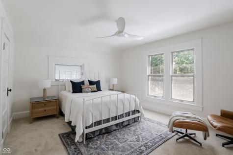 420 W Pine Street Zionsville IN 46077