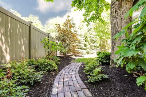 420 W Pine Street Zionsville IN 46077