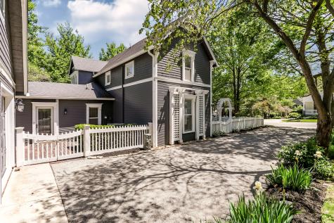 420 W Pine Street Zionsville IN 46077