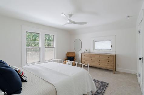420 W Pine Street Zionsville IN 46077