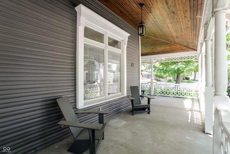 420 W Pine Street Zionsville IN 46077