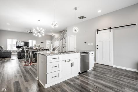 528 N Beville Avenue Indianapolis IN 46201