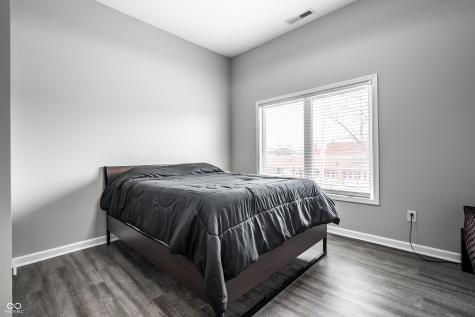 528 N Beville Avenue Indianapolis IN 46201