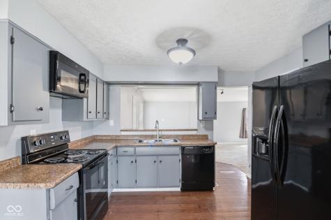 371 S Hendricks Drive Greenwood IN 46142