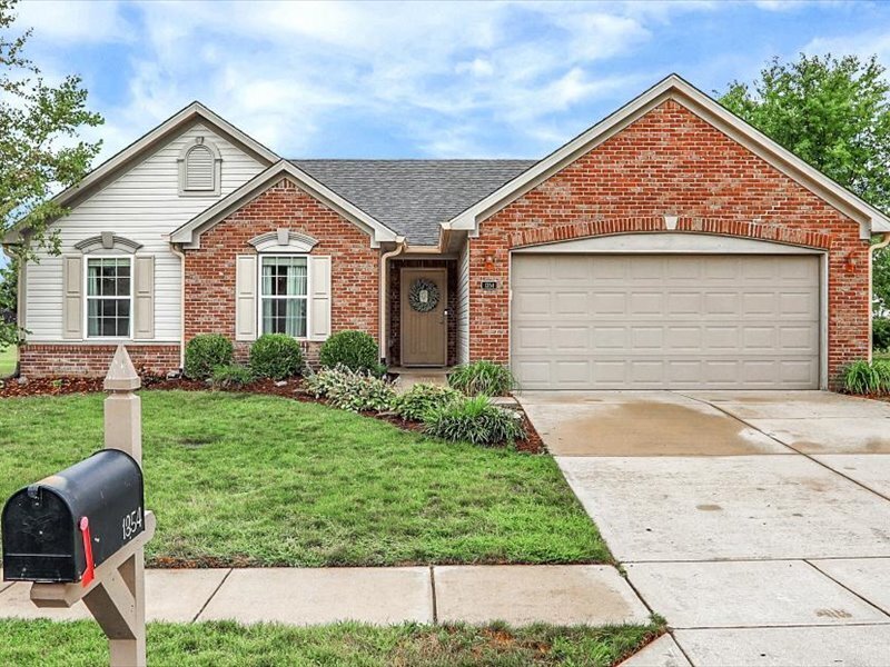 1354 Turfway Drive Avon IN 46123