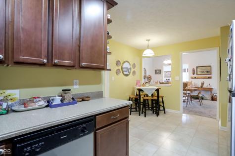 5517 Blairwood Drive Indianapolis IN 46237