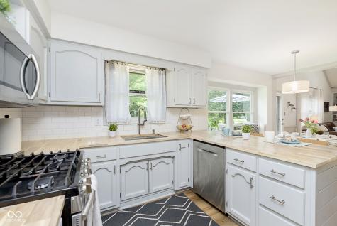 799 Winter Court Carmel IN 46032