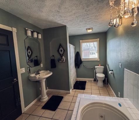 200 N Mohee Drive Hartford City IN 47348