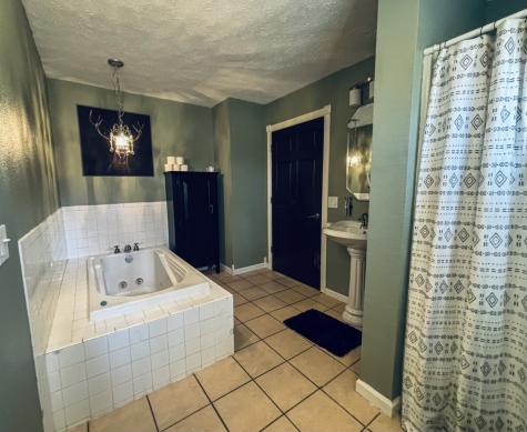 200 N Mohee Drive Hartford City IN 47348