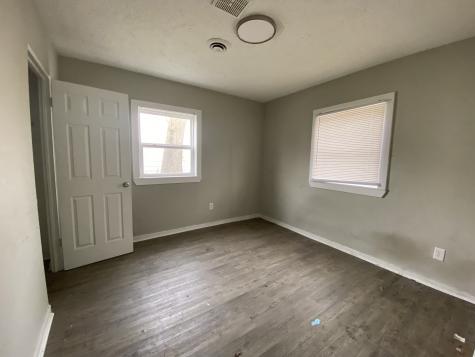 2449 N Kenyon Street Indianapolis IN 46219