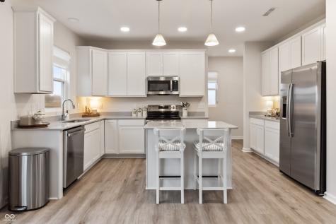 9959 Redwood Peak Lane Indianapolis IN 46259