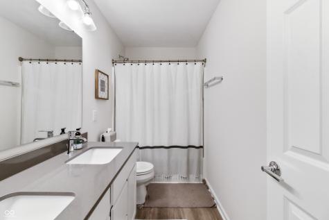 9959 Redwood Peak Lane Indianapolis IN 46259