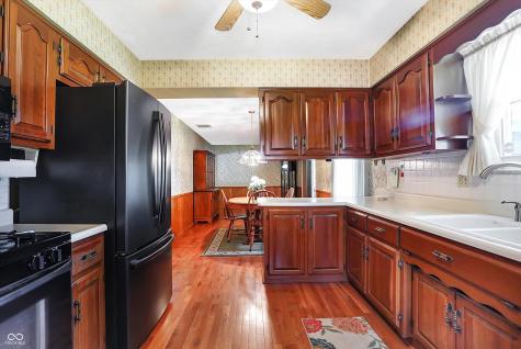 311 W Hill Valley Drive Indianapolis IN 46217